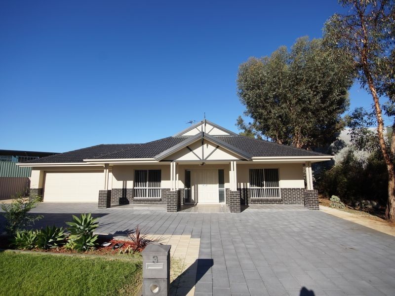 3 Holly Court, Mawson Lakes SA 5095
