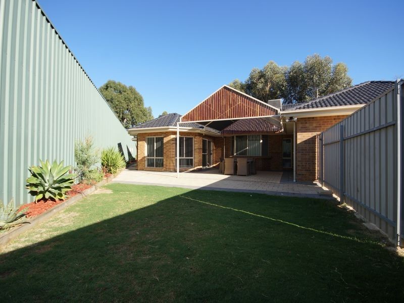 3 Holly Court, Mawson Lakes SA 5095