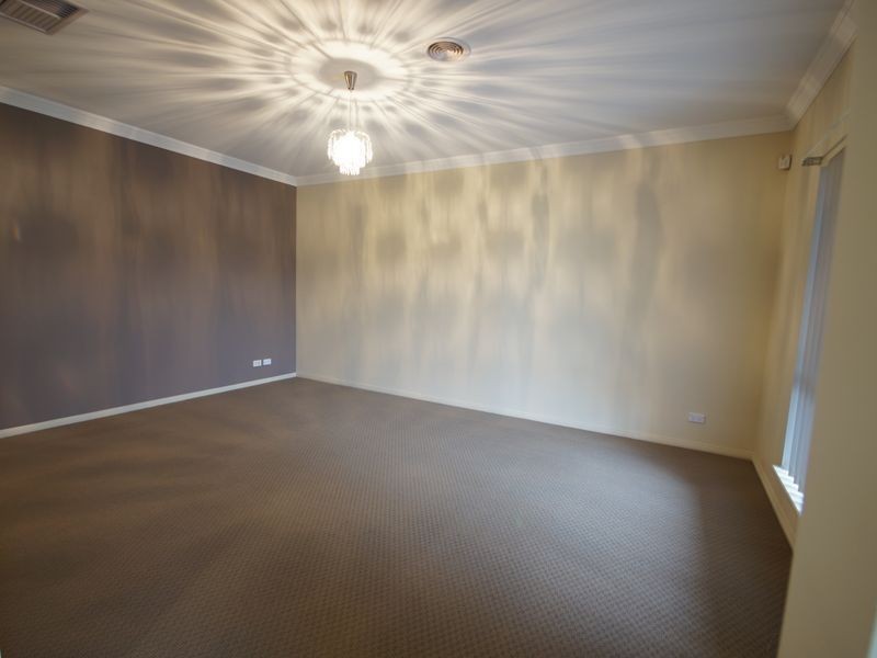 3 Holly Court, Mawson Lakes SA 5095