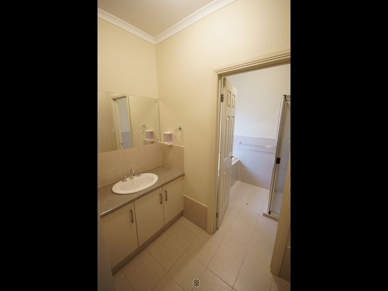 3 Holly Court, Mawson Lakes SA 5095