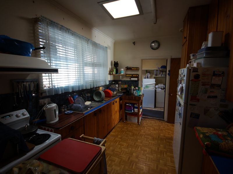 8 Hamdon Street, Elizabeth Vale SA 5112