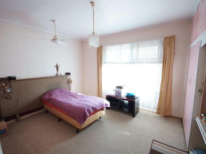 8 Hamdon Street, Elizabeth Vale SA 5112