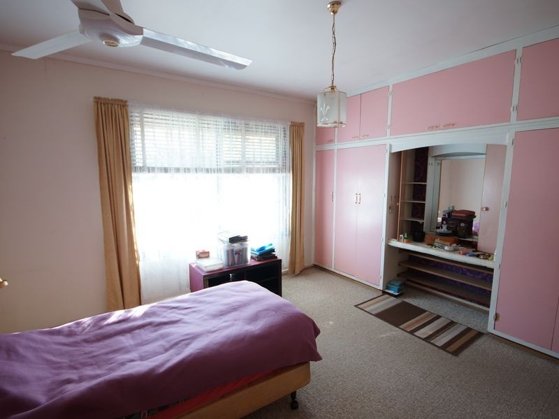 8 Hamdon Street, Elizabeth Vale SA 5112