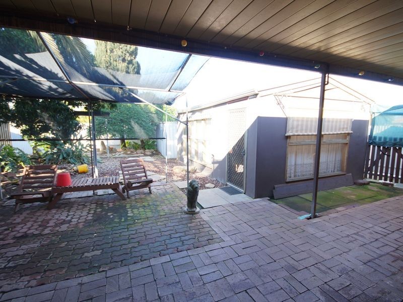 8 Hamdon Street, Elizabeth Vale SA 5112