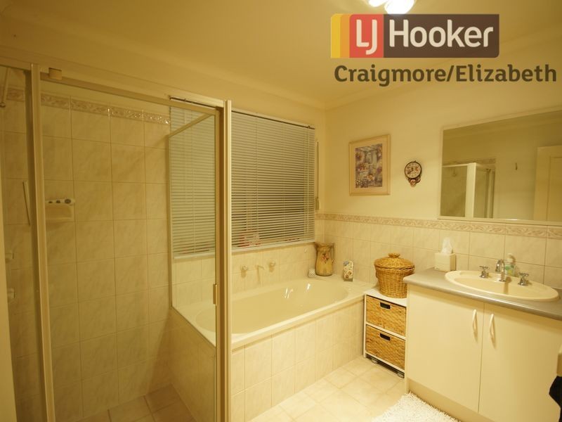 4 Hall Court, Hillbank SA 5112