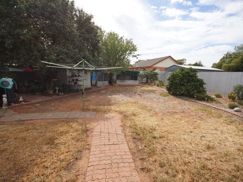4 Seatown Road, Elizabeth Park SA 5113