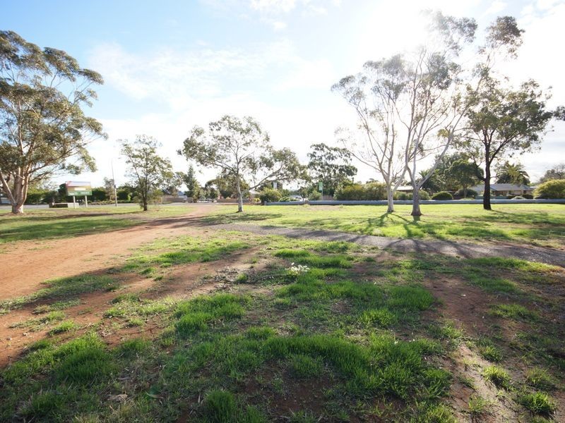 4 Seatown Road, Elizabeth Park SA 5113