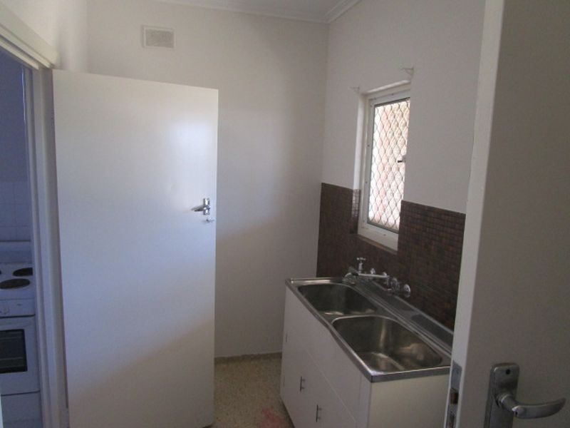 16 Oldham Road, Elizabeth Vale SA 5112