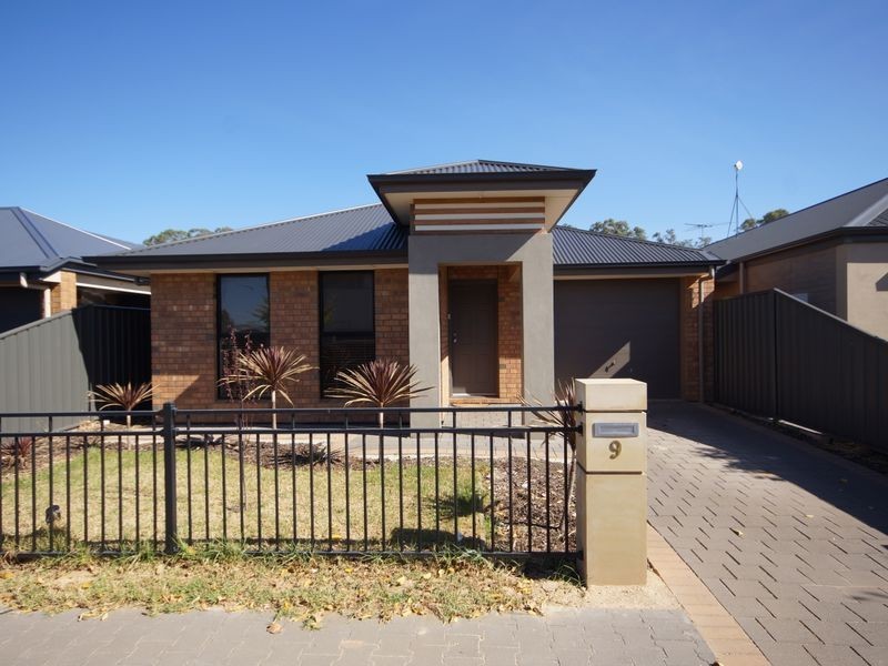 9 Riesling Crescent, Andrews Farm SA 5114