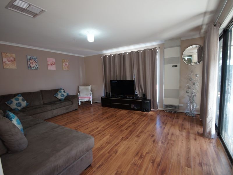 9 Riesling Crescent, Andrews Farm SA 5114