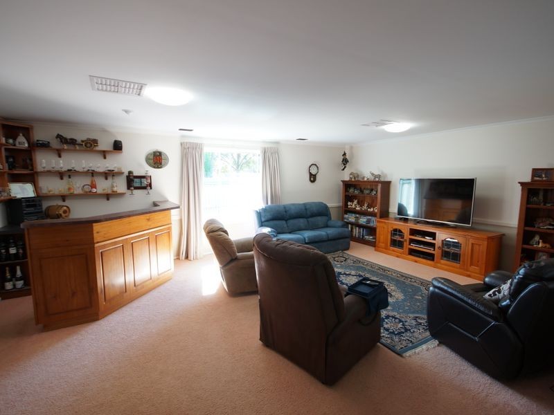 6 St Ives Court, Blakeview SA 5114