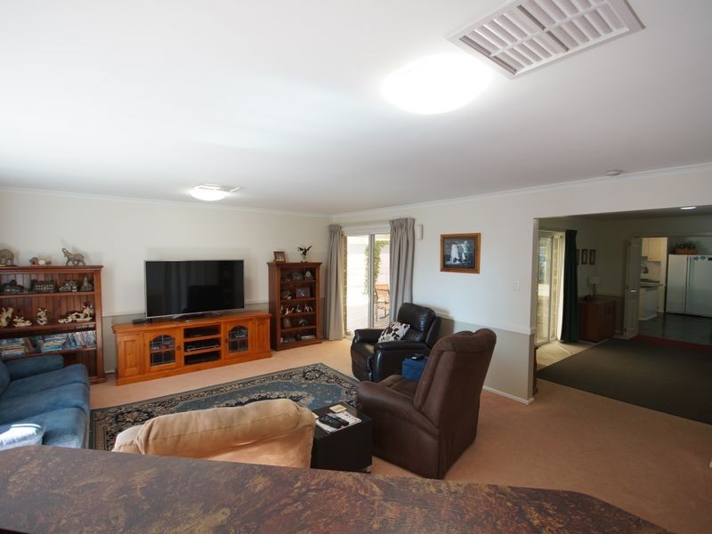 6 St Ives Court, Blakeview SA 5114