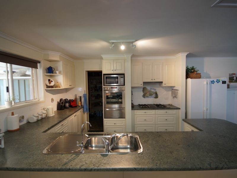 6 St Ives Court, Blakeview SA 5114