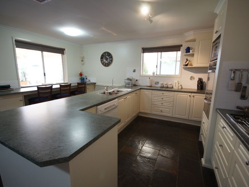 6 St Ives Court, Blakeview SA 5114