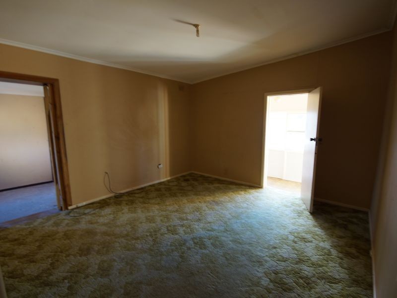 10 Lindsay Street, Elizabeth Downs SA 5113