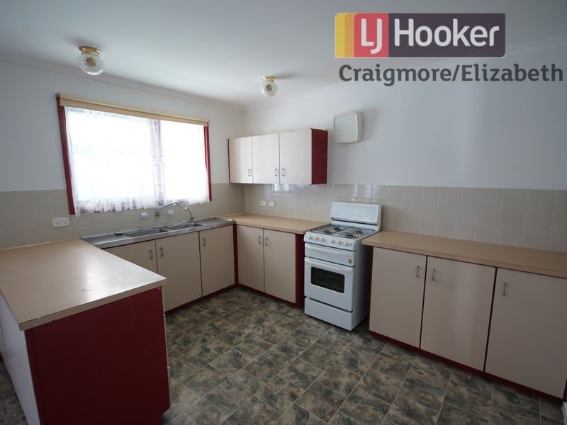 7 Lysle Court, Smithfield SA 5114