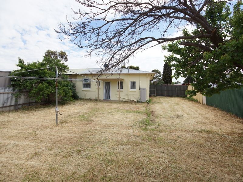 4 Knoyle Street, Elizabeth South SA 5112