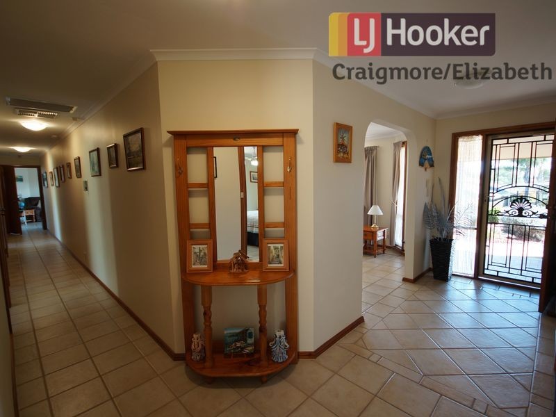 24 Jenolan Crescent, Hillbank SA 5112