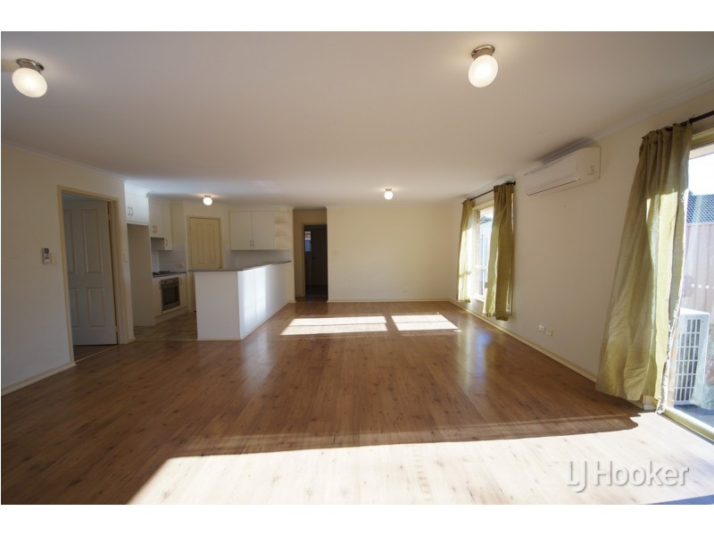 1B Young Terrace, Evanston Gardens SA 5116