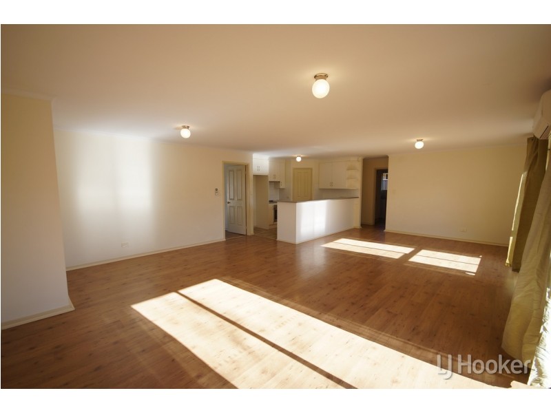1B Young Terrace, Evanston Gardens SA 5116