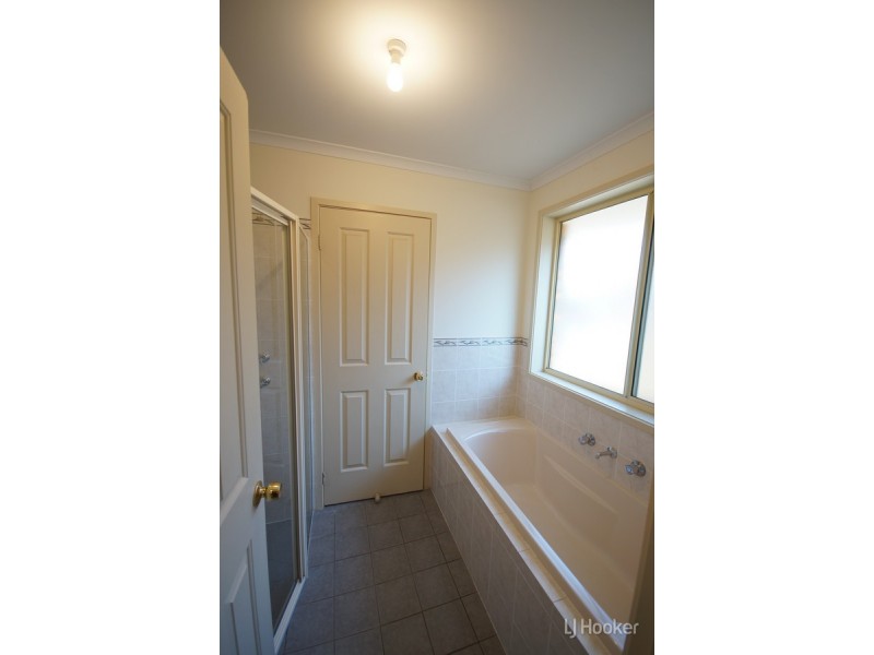 1B Young Terrace, Evanston Gardens SA 5116