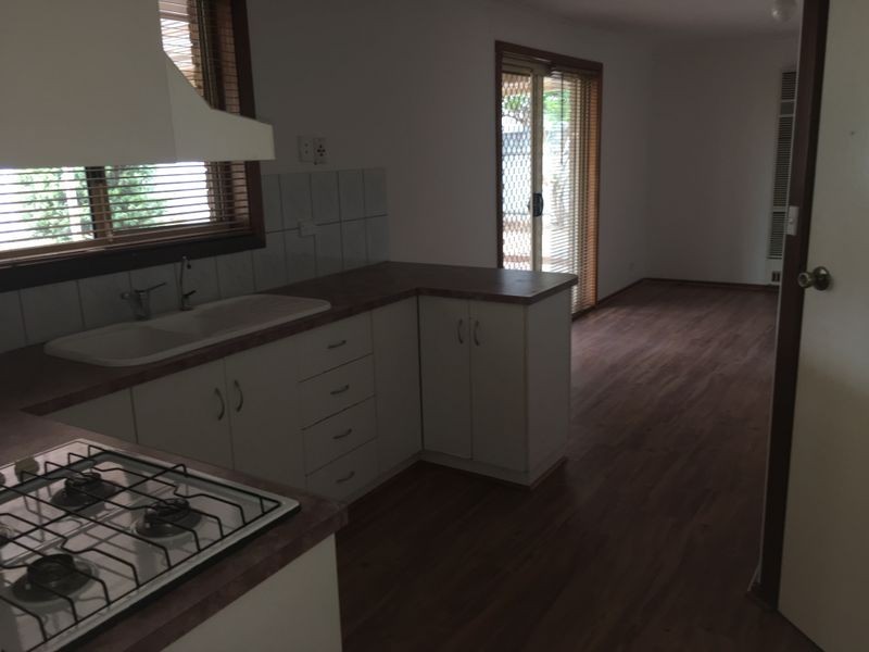 8 Melanie Court, Paralowie SA 5108