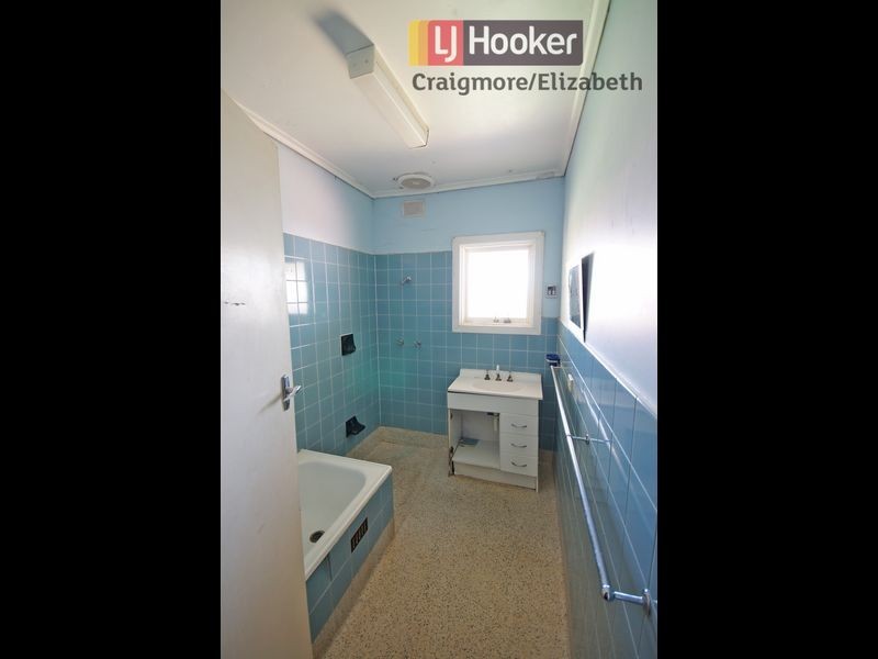 2 Hayles Road, Elizabeth Park SA 5113