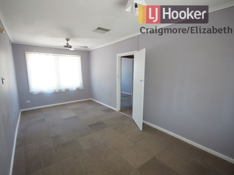 25 Barton Road, Elizabeth Downs SA 5113
