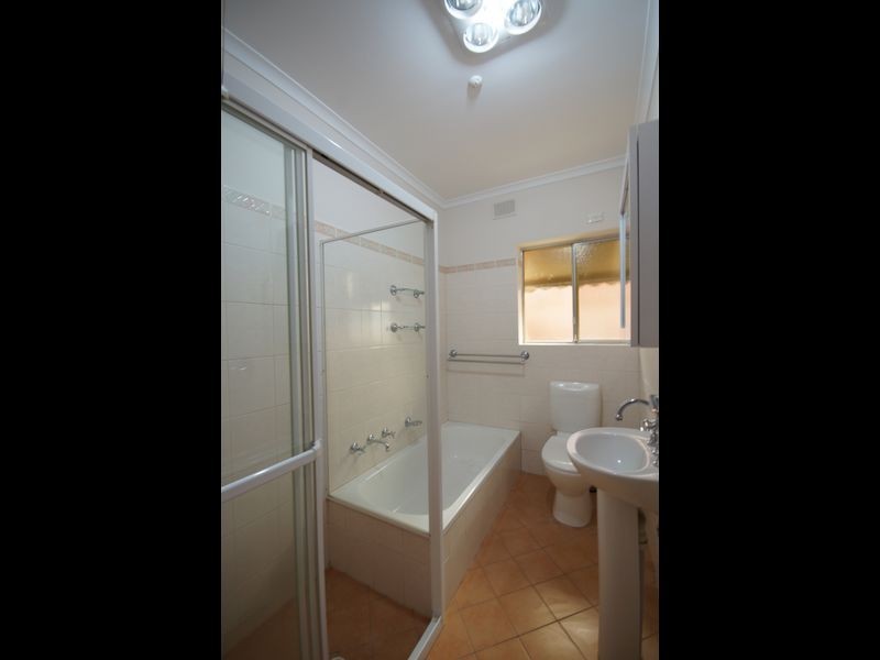 2/2A Iona Street, Broadview SA 5083
