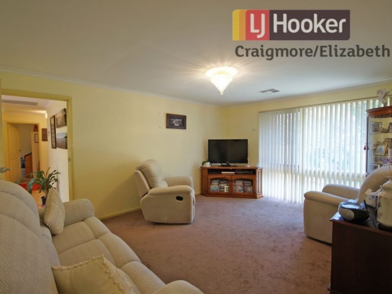 8 Alawoona Road, Munno Para SA 5115