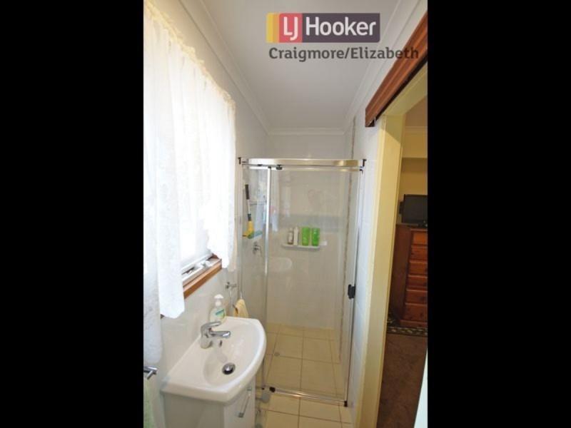 8 Alawoona Road, Munno Para SA 5115