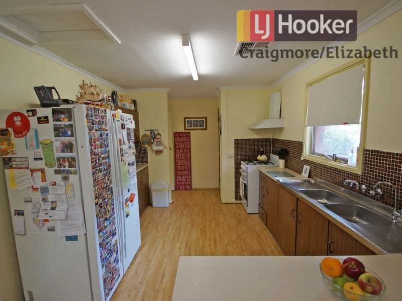 8 Alawoona Road, Munno Para SA 5115