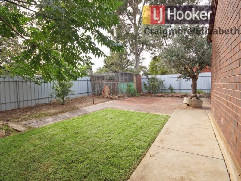 8 Alawoona Road, Munno Para SA 5115