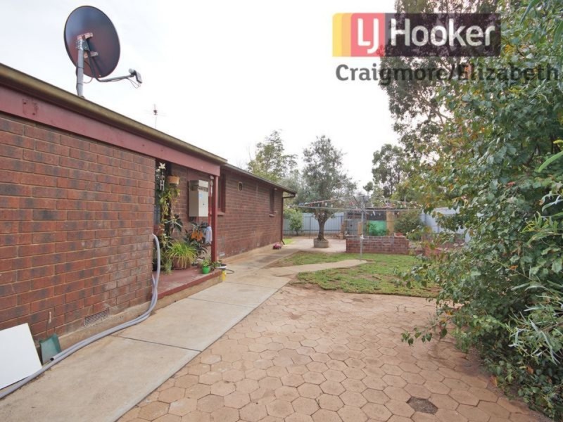 8 Alawoona Road, Munno Para SA 5115