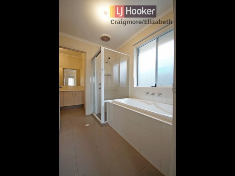 5/27 Olive Grove, Munno Para West SA 5115