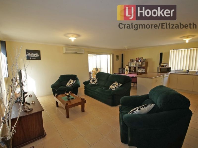 11 Meadow Lane, Para Hills West SA 5096