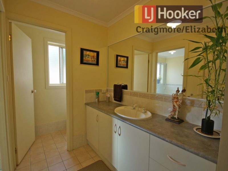 11 Meadow Lane, Para Hills West SA 5096