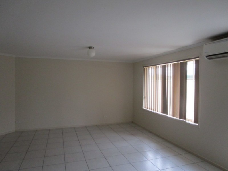 18 Strathmore Avenue, Smithfield SA 5114