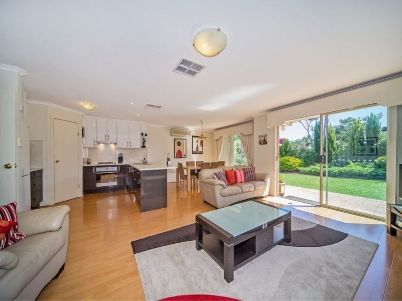 7 Selway Place, Evanston Park SA 5116