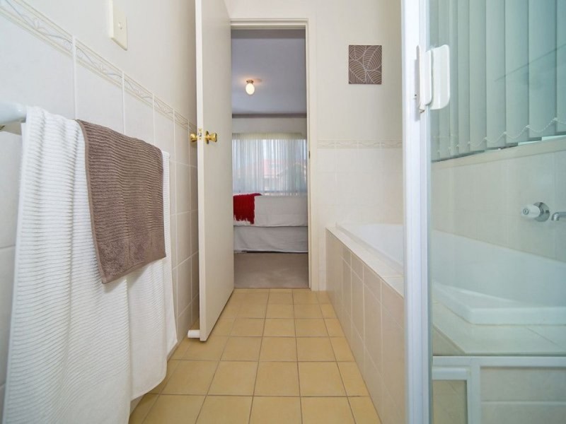 7 Selway Place, Evanston Park SA 5116