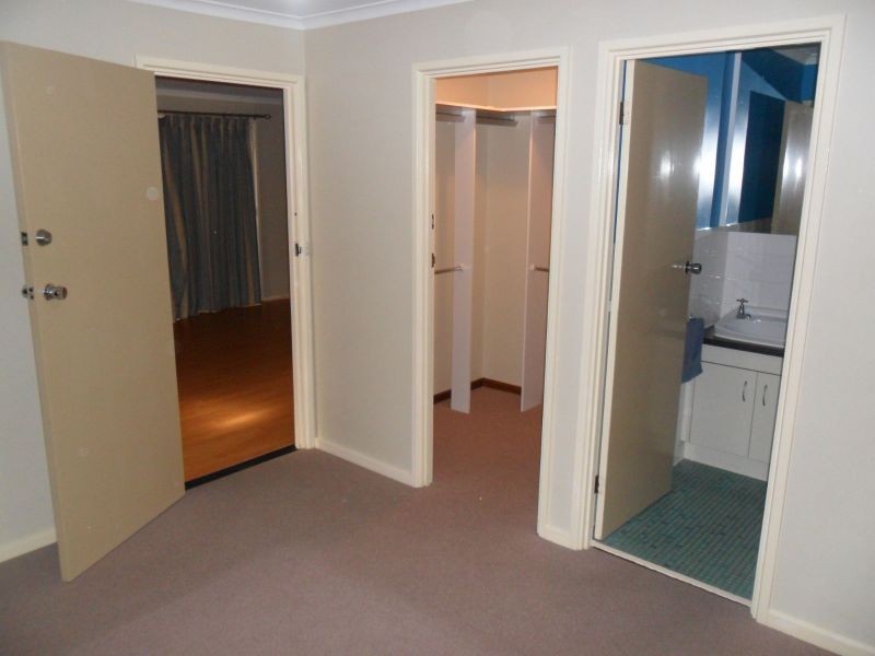 10 Paginton Crescent, Elizabeth East SA 5112
