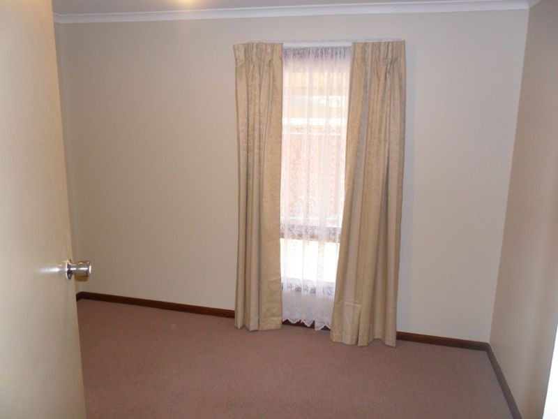 10 Paginton Crescent, Elizabeth East SA 5112