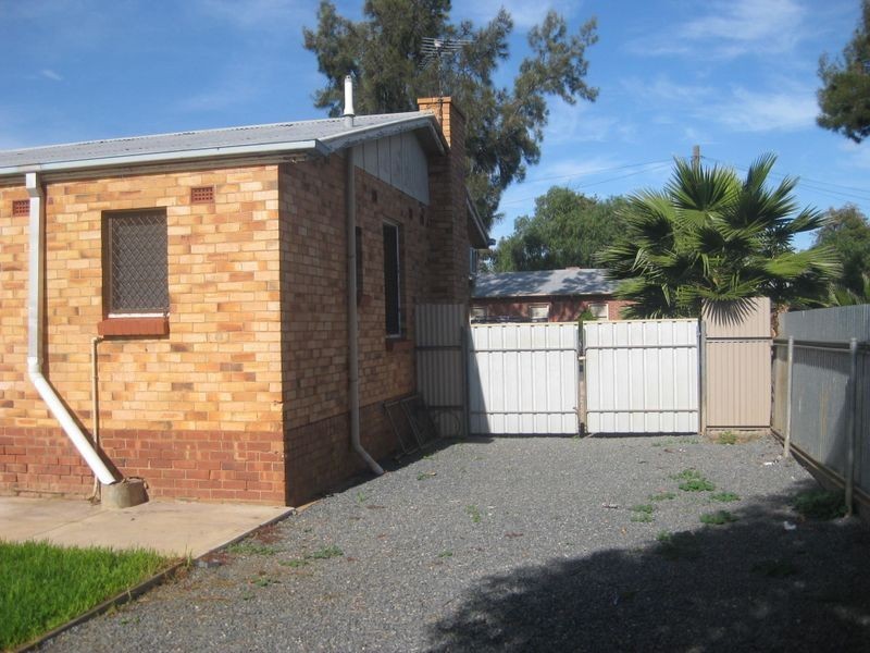 19 Midlow Road, Elizabeth Downs SA 5113
