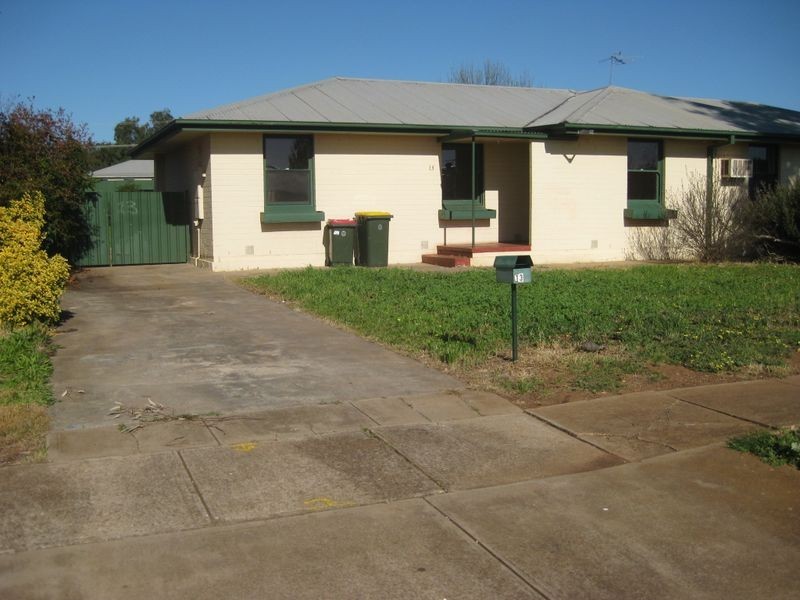 13 Moulds Crescent, Smithfield SA 5114