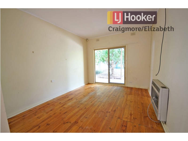 18 Barton Road, Elizabeth Downs SA 5113