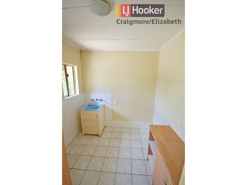 18 Barton Road, Elizabeth Downs SA 5113