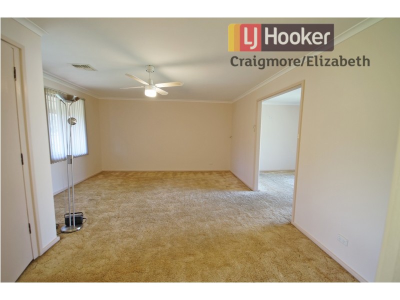 25 Linger Crescent, Elizabeth Downs SA 5113