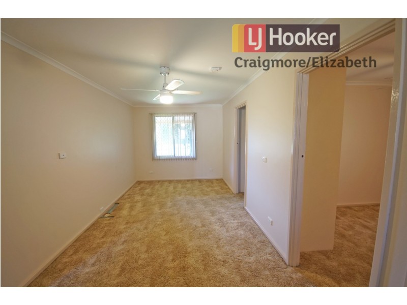 25 Linger Crescent, Elizabeth Downs SA 5113