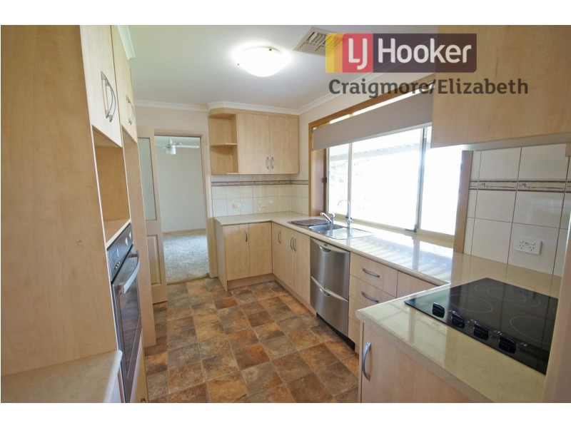 25 Linger Crescent, Elizabeth Downs SA 5113