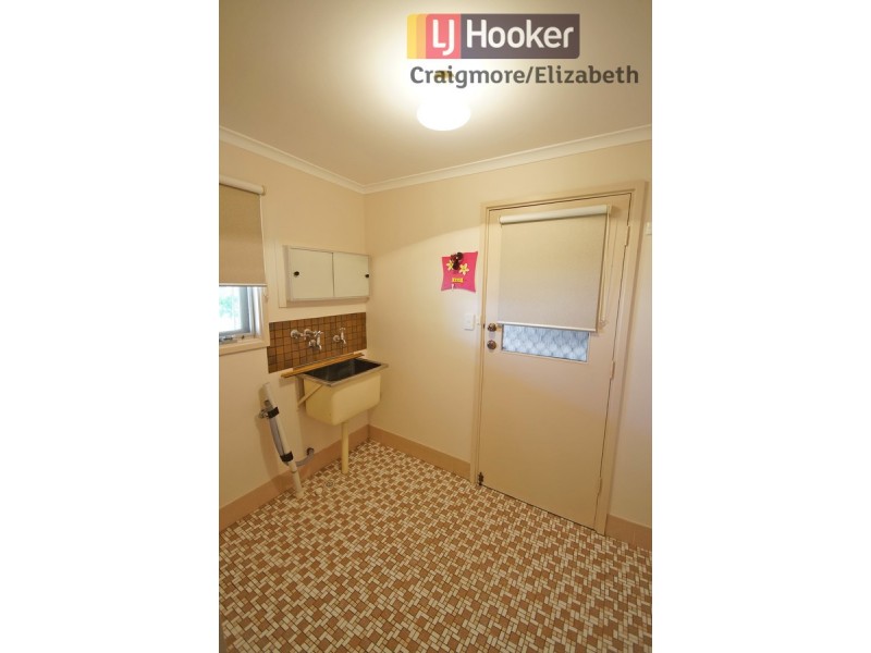 25 Linger Crescent, Elizabeth Downs SA 5113